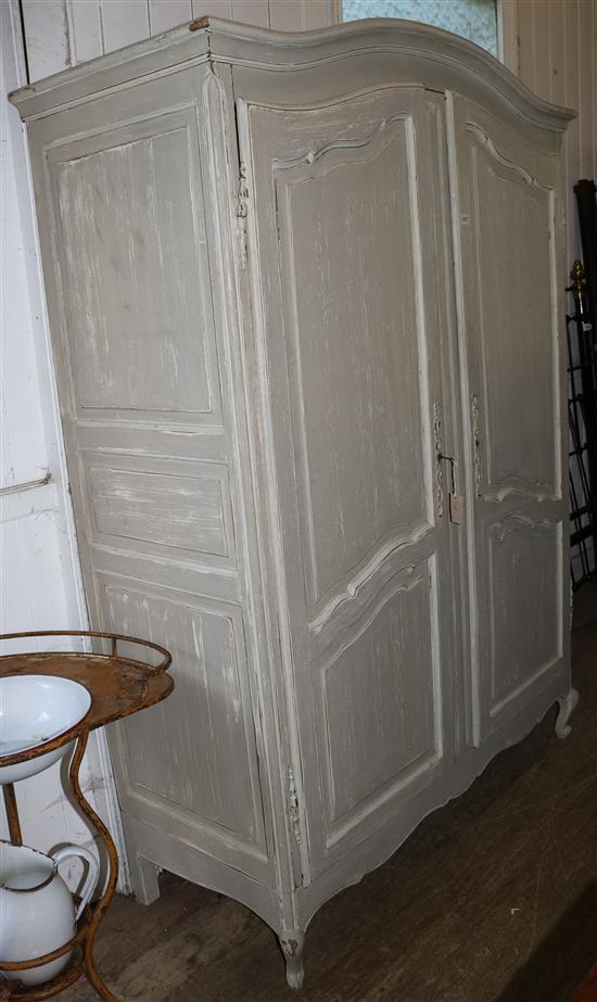A French grey painted and carved wood domed top armoire, W. 4ft 8in. D. 2ft. H. 6ft 7in.